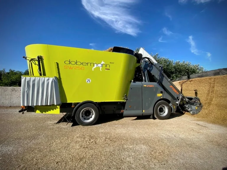 Pašarų dalintuvai